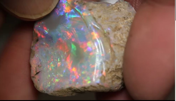 レアオパールを磨いてみた