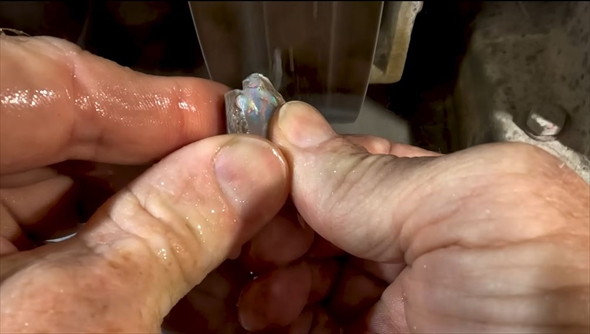 レアオパールを磨いてみた