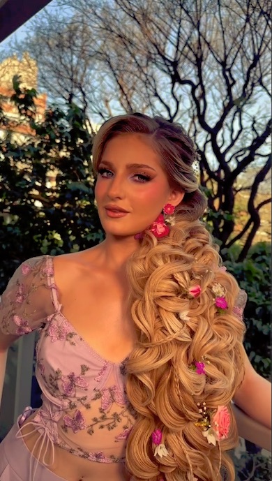 ラプンツェルのコスプレ姿