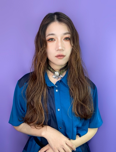 メイクアップ大変身