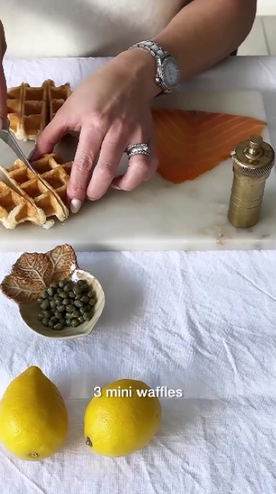 ワッフルを器にしたパーティー料理
