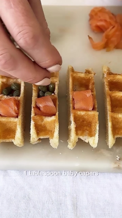 ワッフルを器にしたパーティー料理
