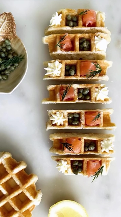 ワッフルを器にしたパーティー料理