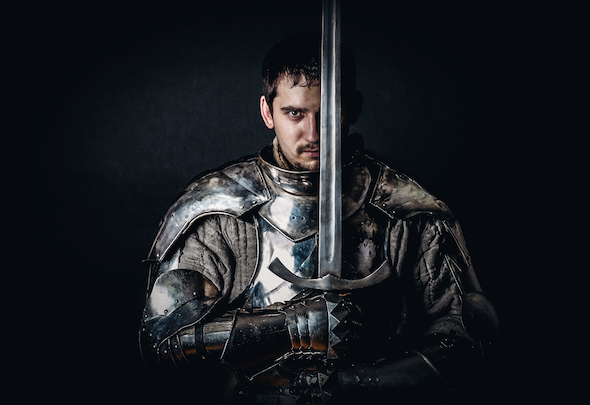 剣を構える戦士