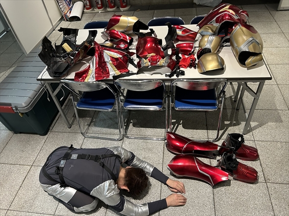東京コミコンで全てを出し尽くしたアイアンマンのおじさんコスプレイヤー