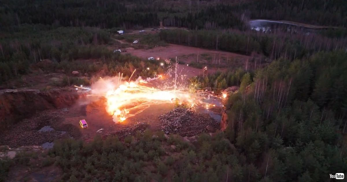 “花火9000発を同時点火”したら……　新しい宇宙が誕生しそうな超絶実験に「クレイジー！」「美しい」【海外】（1/2） | IT・科学 ねとらぼ