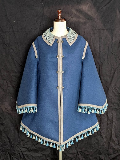 150年前の骨董品から型紙を起こして作ったヴィジットの正面