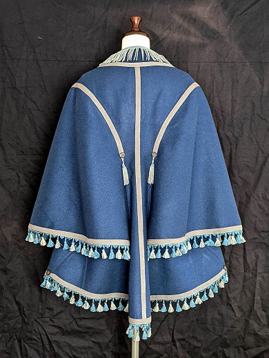 150年前の骨董品から型紙を起こして作ったヴィジットの裏面