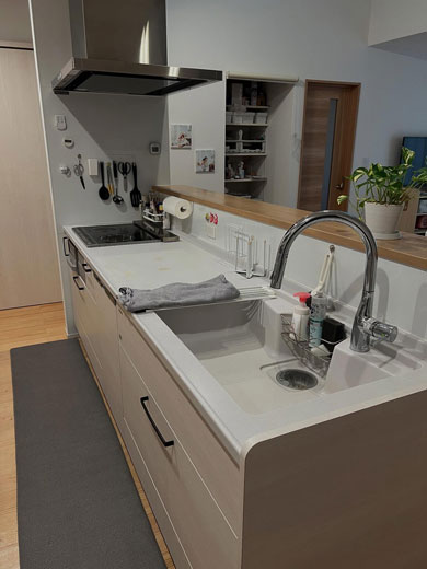 掃除後のキッチン