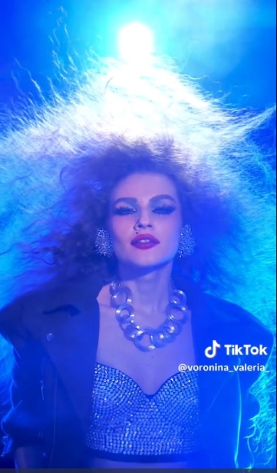 80年代ロック風の逆毛