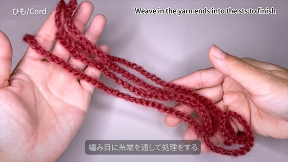 フリルをたくさん編んでいくと