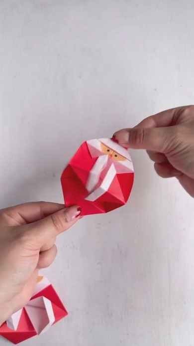 パチパチサンタ折り紙の作り方