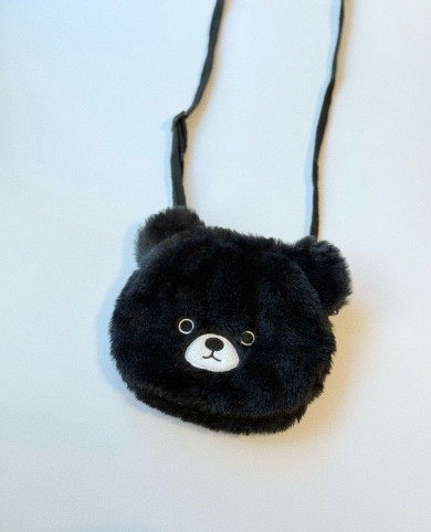 クマの顔型のポシェット
