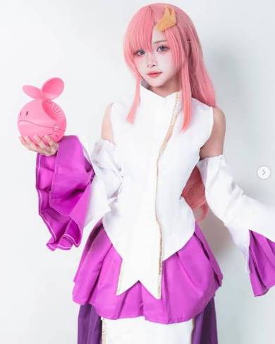ガンダムSEED」キャラに扮した海外コスプレイヤーに「最高の