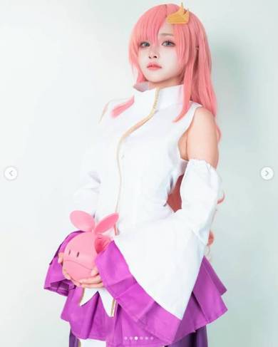 「機動戦士ガンダムSEED」ラクス・クラインのコスプレ