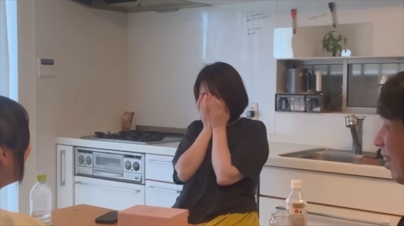 幸巴が母にサプライズで妊娠報告
