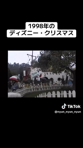 クリスマス仕様のドナルドのボート