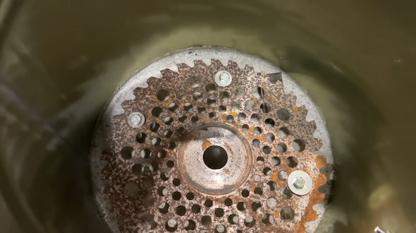 ストーブ内のロストル