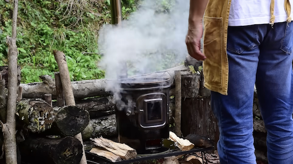 煙突以外から煙
