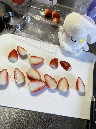 ポケモン「ヒトモシ」モチーフのケーキの作り方