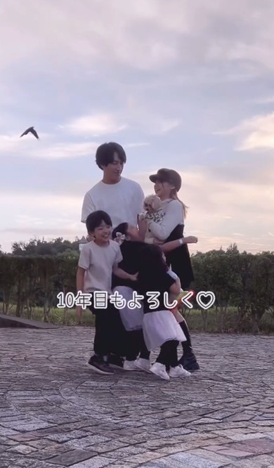 金髪ギャルカップルの10年後