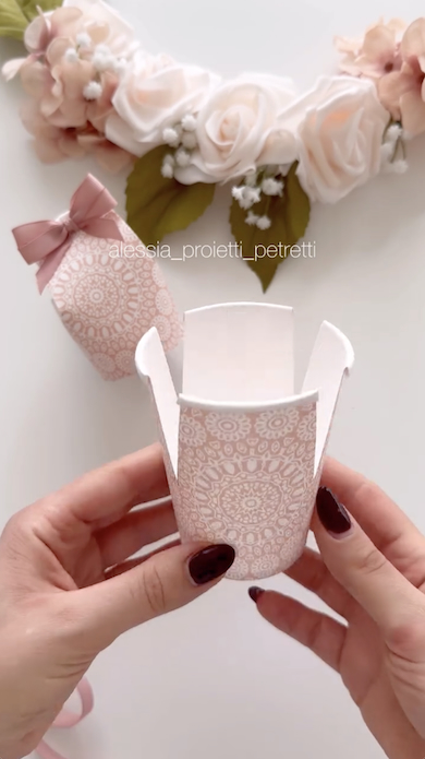 紙コップでラッピング