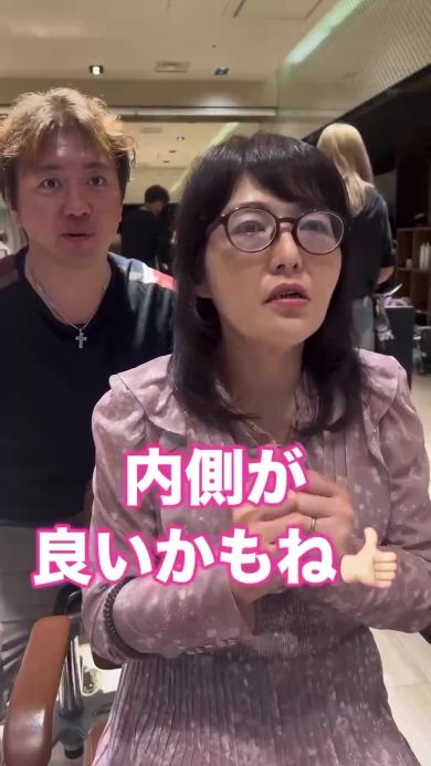 感想を述べる女性