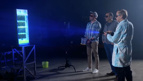 実験：レーザーVS雷