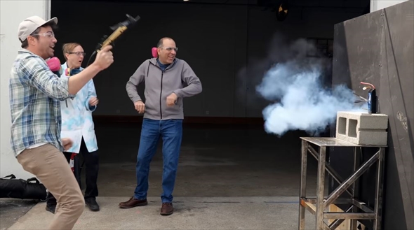 実験：レーザーVS雷