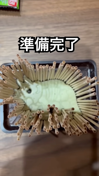 キャラパキを一撃で型抜きしてみた動画