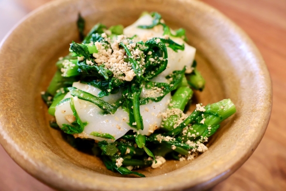 春菊とお餅のごま和え