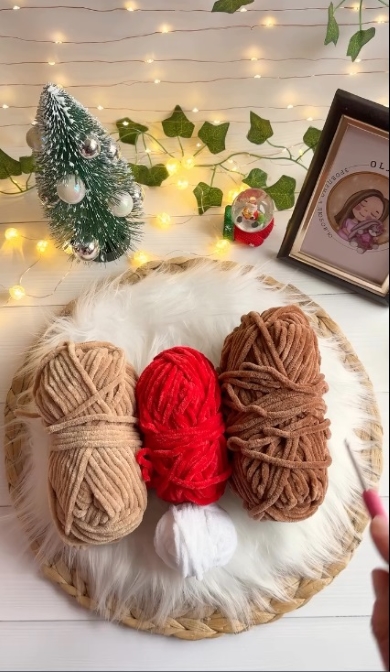 使用する毛糸は4色