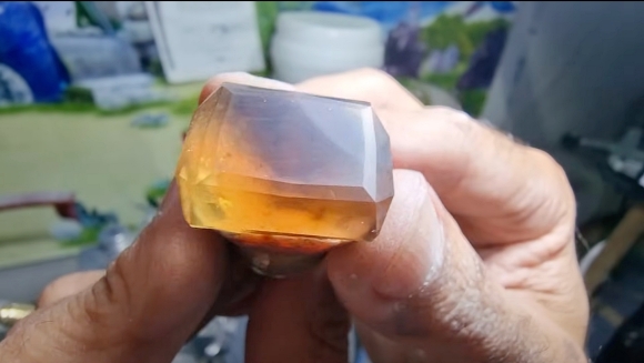 宝石 研磨 原石