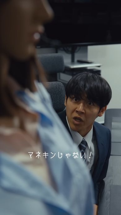 エマの電話対応に驚く社員