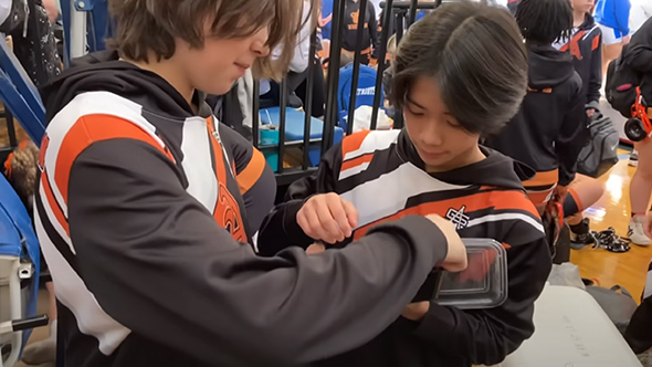 おにぎらずを食べたアメリカ男子の反応