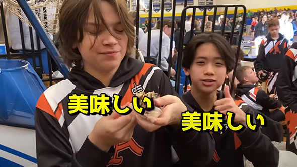 おにぎらずを食べたアメリカ男子の反応