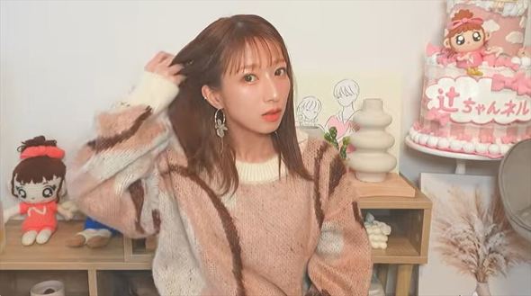 抜け毛が気になる部分を見せました（画像は辻希美YouTubeから）