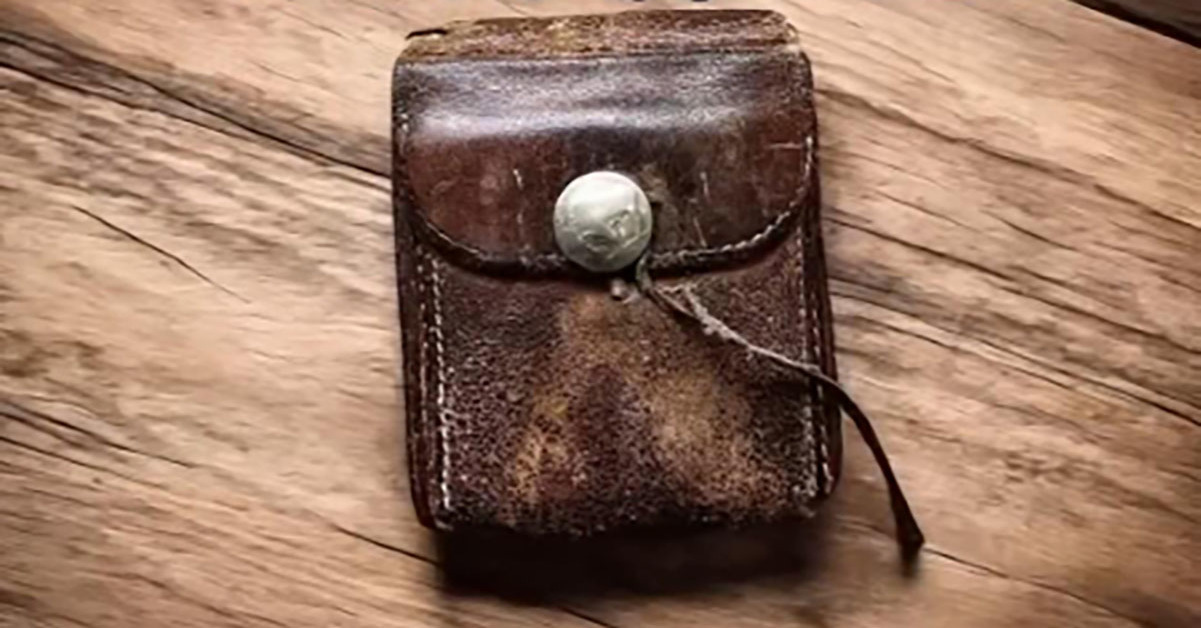 20年前の“ゴローズの革財布”→革職人が洗ったら……　“見違える変化”に仰天「これすごいな」「大成功ですね」（1/3） | ライフスタイル ねとらぼ