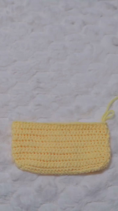 プリンモチーフの編み物巾着