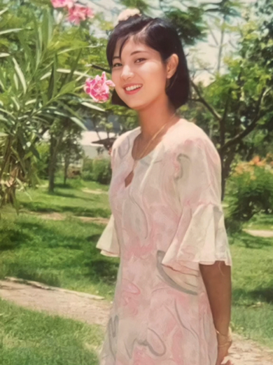 太陽のような笑顔がまぶしい昔のお母さん