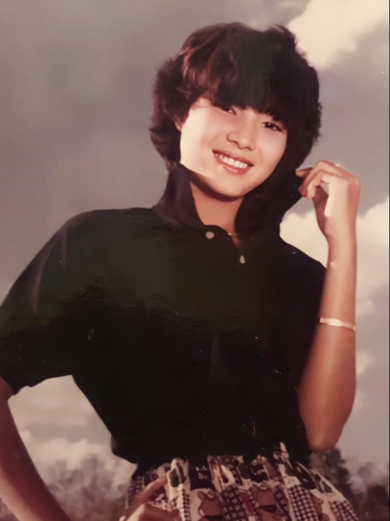 まるで昭和のアイドルのよう