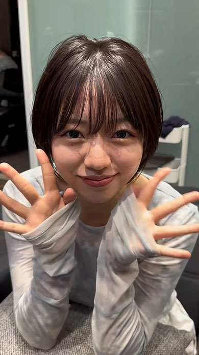 黄金比ヘアの女性