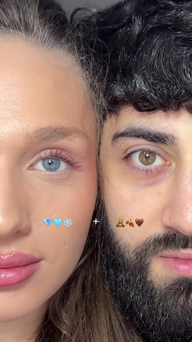 青色のIlonaさんと茶色の夫