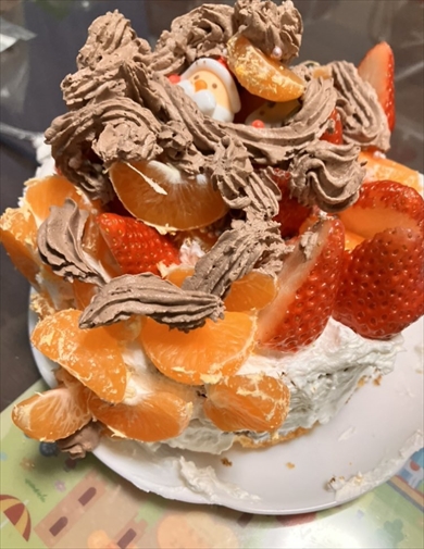 子どもが作ったクリスマスケーキで成長を感じる