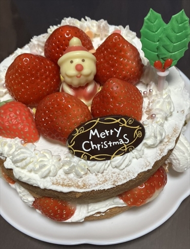 子どもが作ったクリスマスケーキで成長を感じる