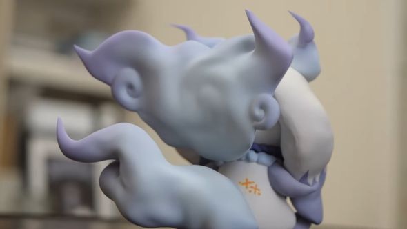 完成したバーチャルYouTuber「ルンルン」のフィギュアの後ろ姿