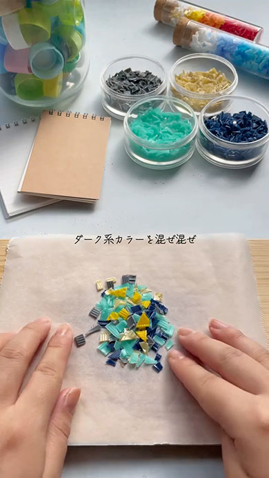 キャップをクッキングシートに並べて