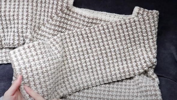 セリアの毛糸を編んでいくと