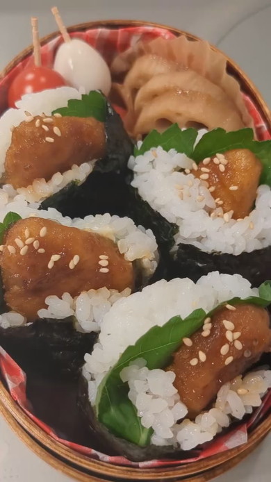 照り焼きチキンナゲットむすびのお弁当