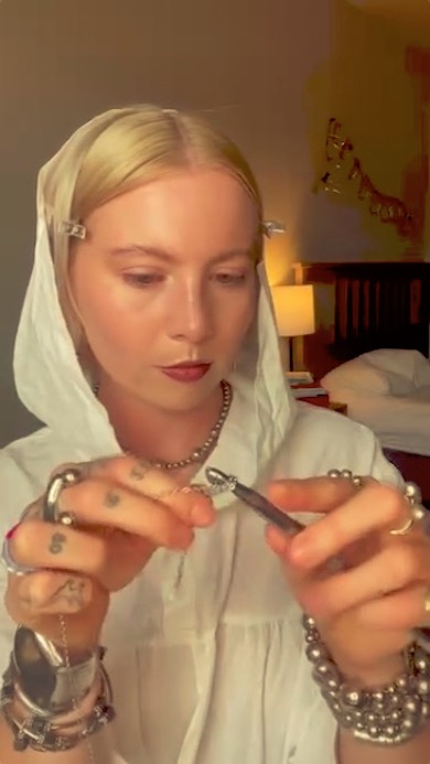 かぎ針でチェーンを編むところ